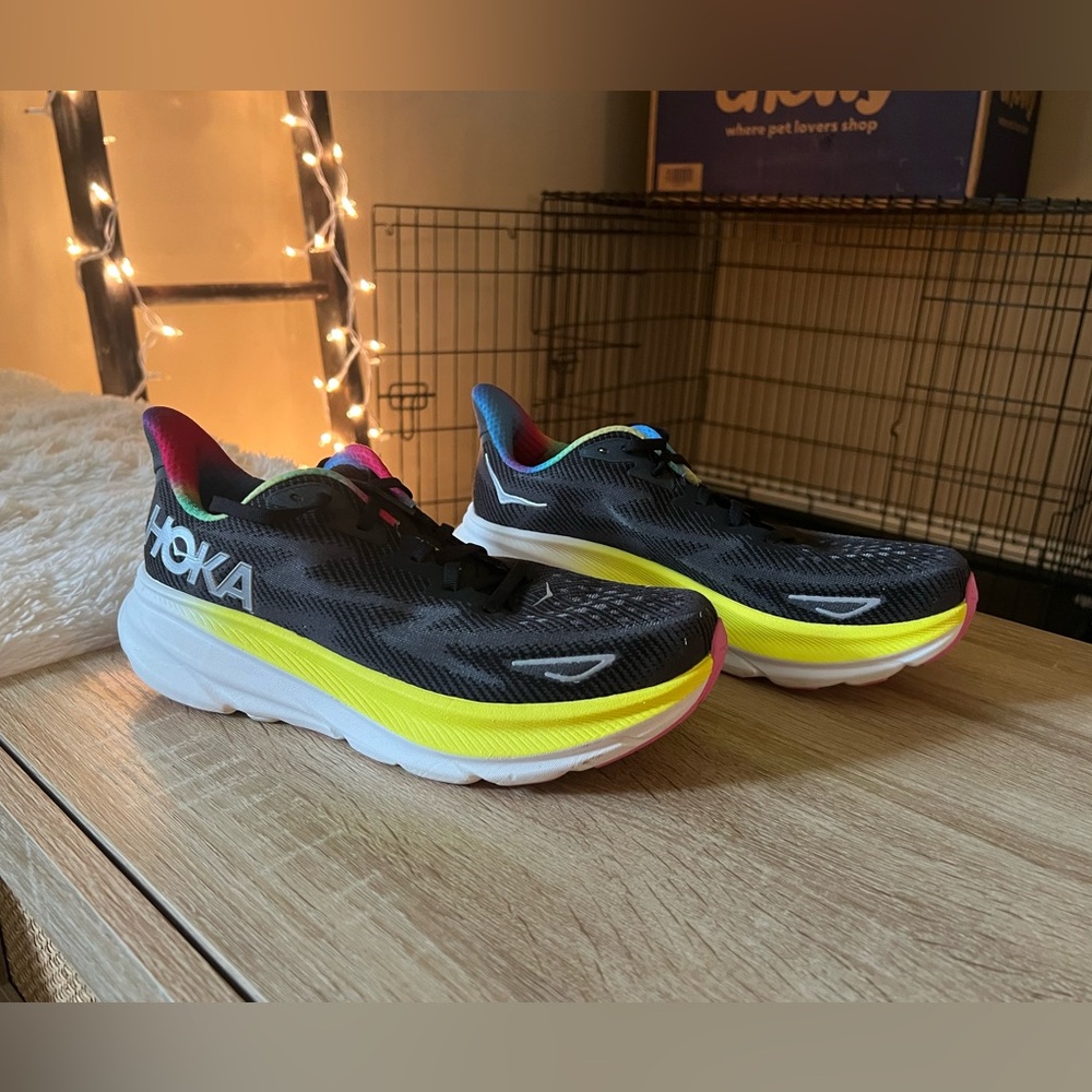 hoka clifton model 9- SIZE 10